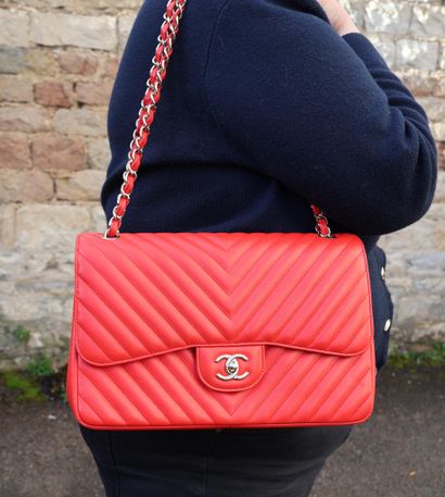 CHANEL Made in Italy
Sac en cuir matelassé...
