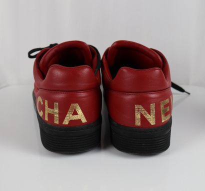 CHANEL Made in Italy
Paire de sneakers en...
