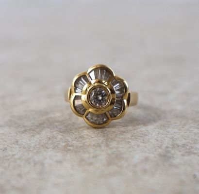 Bague en or jaune 18K (750 ‰), poinçonnée...