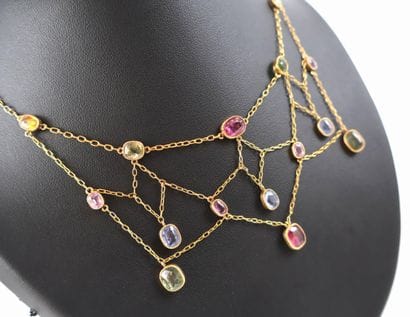 Collier en or 18K 750/1000, poinçon tête...