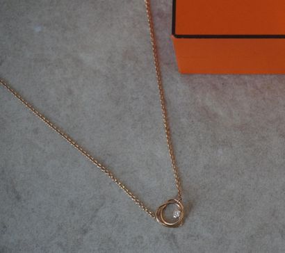 HERMES
Collier chaîne Vertige coeur en or...