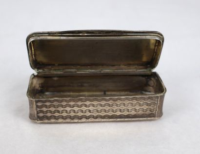Boîte rectangulaire en, argent, à décor de...