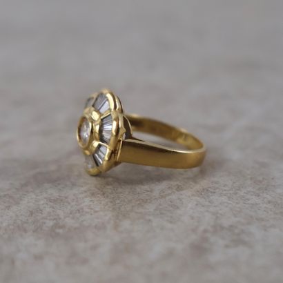 Bague en or jaune 18K (750 ‰), poinçonnée...