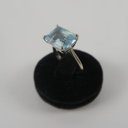 LACHICHE Didier (Besançon)
Bague en or gris...