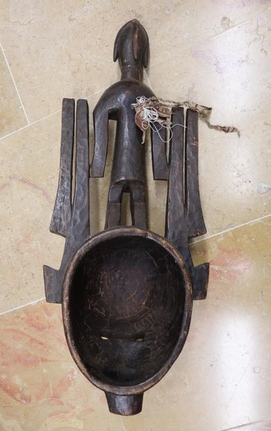 Ntomo comb mask, Bambara, carved, engraved...