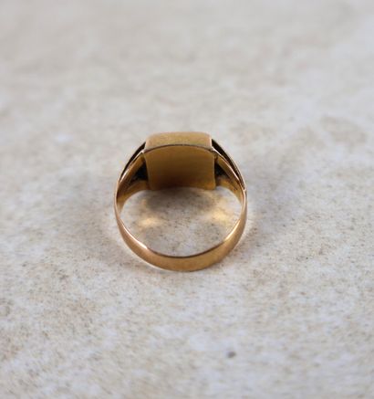 Bague de type chevalière en or 18K (750 ‰),...