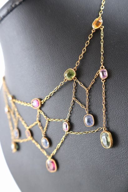 Collier en or 18K 750/1000, poinçon tête...