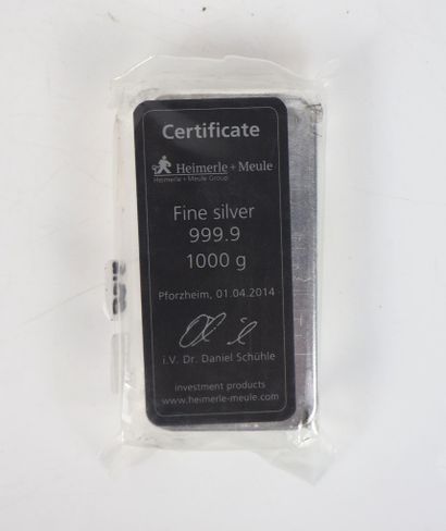 Un lingot en argent 1000 g, fine silver 999.9,...
