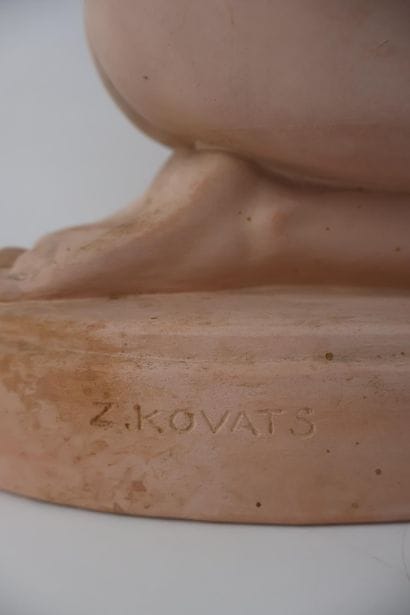 Zoltan KOWATS (1883-1952)
Nu agenouillé 
Terre...