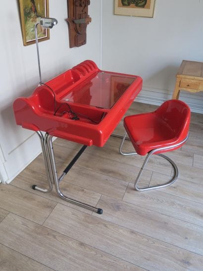 Vittorio PARIGI & Nani PRIMA, édition MOLTENI.
Bureau...