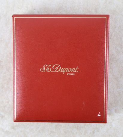 Briquet Dupont en plaqué or, réf. 1248
Dans...