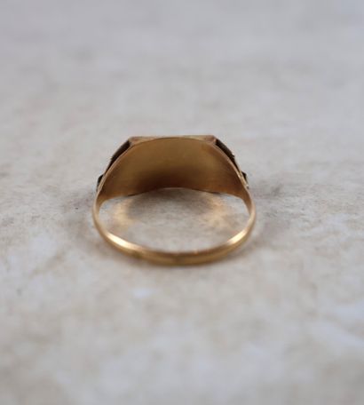 Chevalière en or jaune et gris 18K 750/1000,...