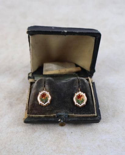 Paire de boucles d'oreilles en or jaune 18K...