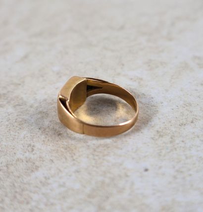 Bague de type chevalière en or 18K (750 ‰),...