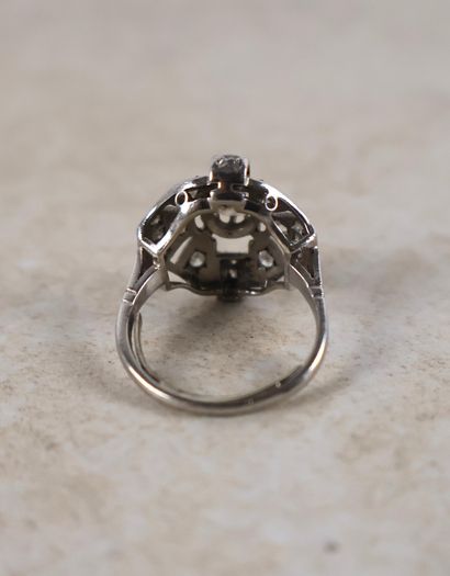 Bague Art déco en platine et or blanc, non...