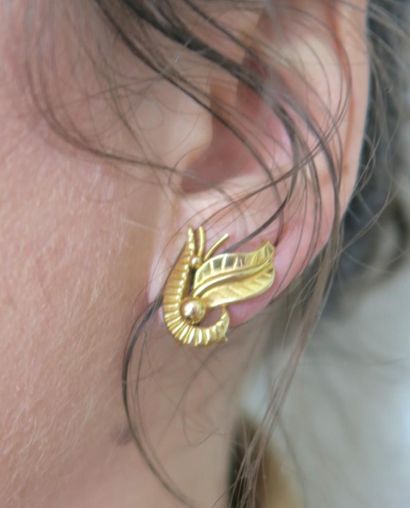 Paire de clips d’oreilles en or jaune 18K...