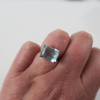 LACHICHE Didier (Besançon)
Bague en or gris...