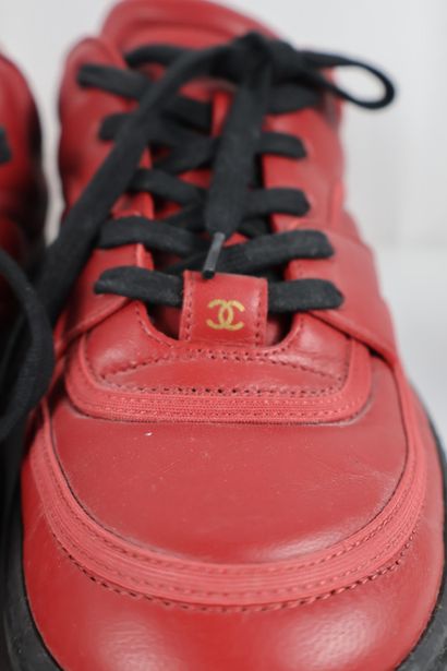 CHANEL Made in Italy
Paire de sneakers en...