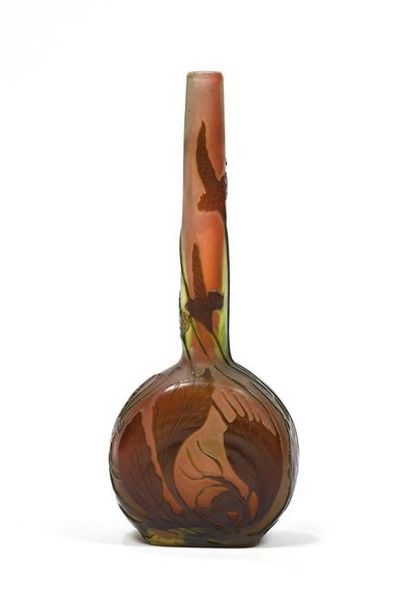 Emile GALLE (1846-1904).
Petit vase soliflore...