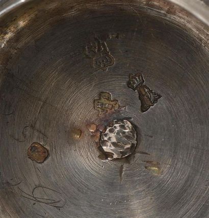 Cafetière marabout en argent uni, la prise...