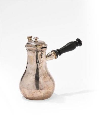Cafetière marabout en argent uni, la prise...