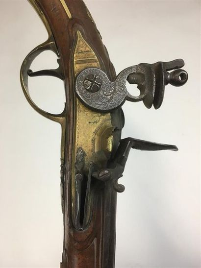 Étranger, 1ère moitié XVIIIe.
Long pistolet...