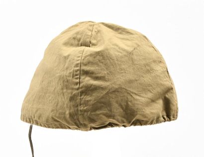 France, France 40.
Couvre casque de camouflage...