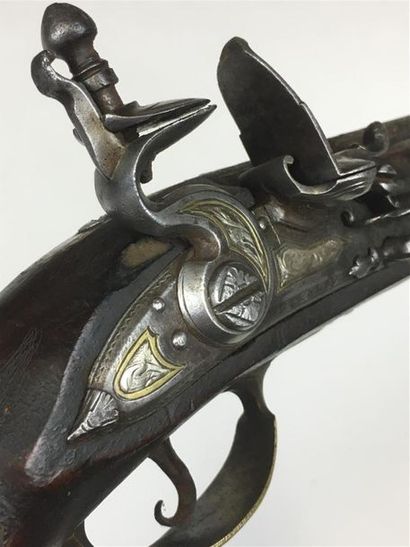 Étranger, milieu XVIIIe.
Pistolet de tir...