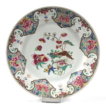 CHINE, XVIIIe.
Plat circulaire en porcelaine...