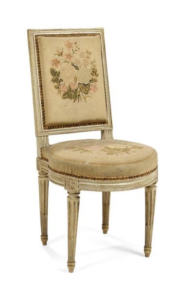 Chaise de musicien en bois mouluré, sculpté,...