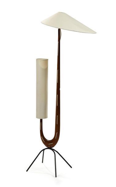 Jean RISPAL (XXe).
Lampadaire en teck modèle...