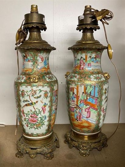 CHINE, CANTON, fin XIXe.
Paire de vases en...
