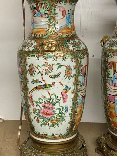 CHINE, CANTON, fin XIXe.
Paire de vases en...