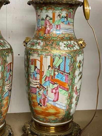 CHINE, CANTON, fin XIXe.
Paire de vases en...