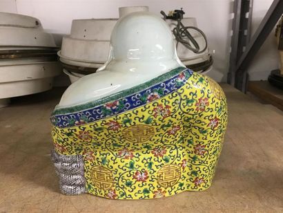CHINE, XXe.
Statuette de Budaï en porcelaine...