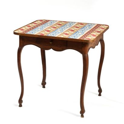 Petite table cabaret en bois naturel, la...
