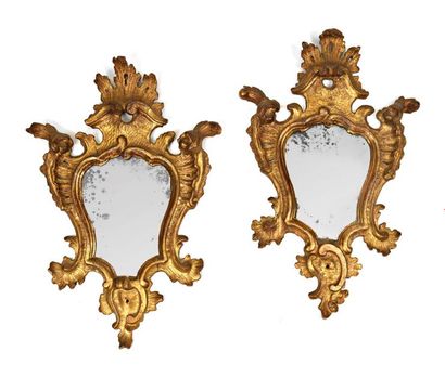 Paire de miroirs en bois sculpté, stuqué...