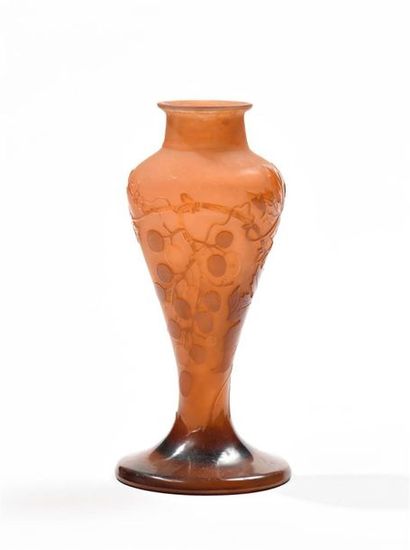 Emile GALLE (1846-1904).
Petit vase balustre...