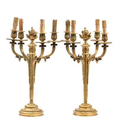 Importante paire de candélabres en bronze...
