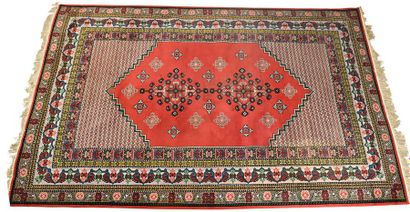Important tapis d'Orient rectangulaire en...