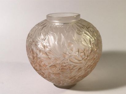 René LALIQUE (1860-1945).
Vase modèle 