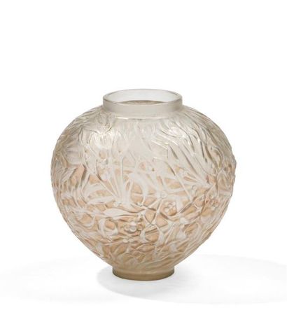 René LALIQUE (1860-1945).
Vase modèle 