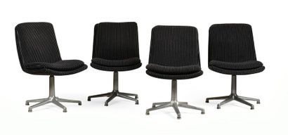 ARTIFORT.
Suite de quatre chaises pivotantes,...