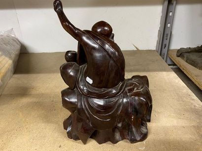CHINE, XXe.
Statuette de Luohan en bois sculpté,...