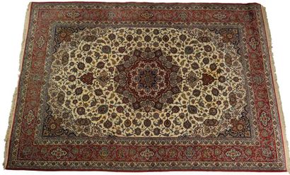 Important tapis iranien rectangulaire en...