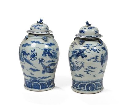 CHINE, fin XIXe, début XXe..
Paire de potiches...