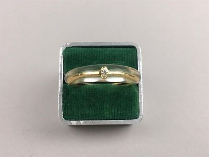 Pascal MORABITO.
Bague en or jaune 18K ornée...