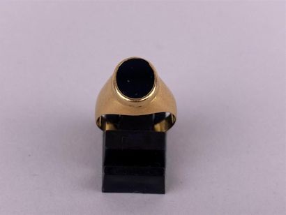 Chevalière de dame en or jaune 18K ornée...