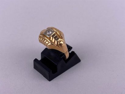 Bague en or jaune et gris 18K ornée d'un...