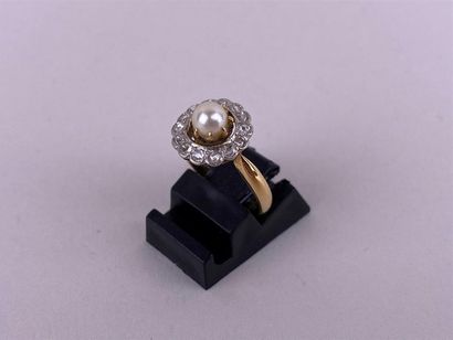 Bague marguerite en or jaune et gris 18K...